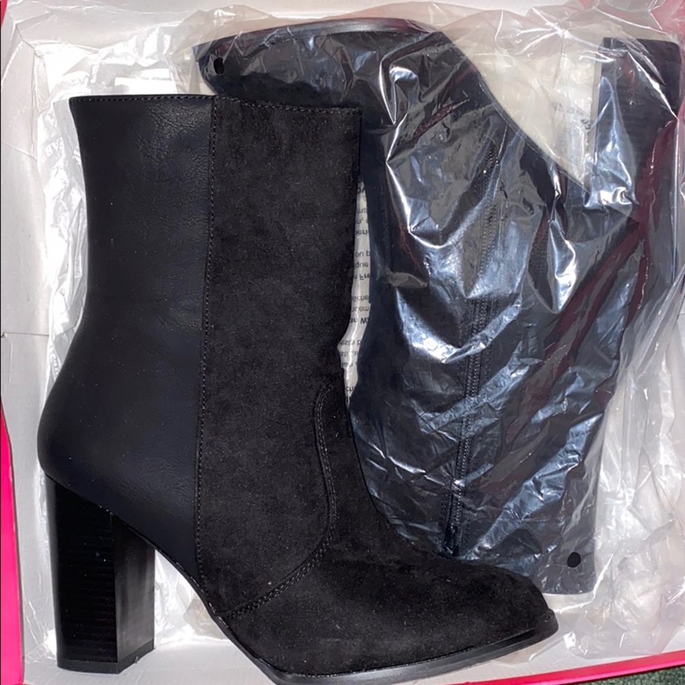 Black faux leather/suede booties